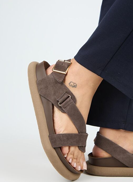 Manijero Azelya Kadın Hakiki Deri Tokalı Atkılı Açık Kahve Sandalet - Görsel 7