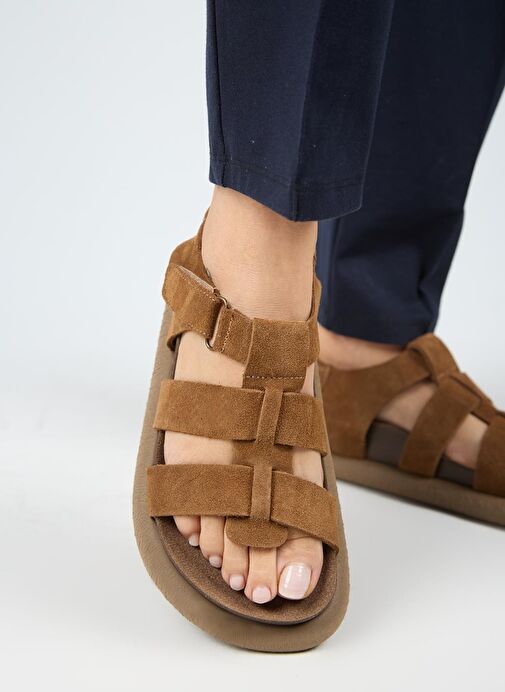 Manijero Capra Kadın Hakiki Deri Atkılı Cırtlı Taba Sandalet - Görsel 9