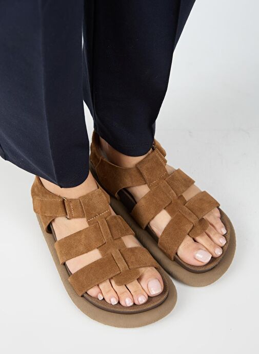 Manijero Capra Kadın Hakiki Deri Atkılı Cırtlı Taba Sandalet - Görsel 6