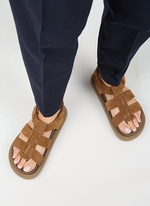 Manijero Capra Kadın Hakiki Deri Atkılı Cırtlı Taba Sandalet - Görsel 4