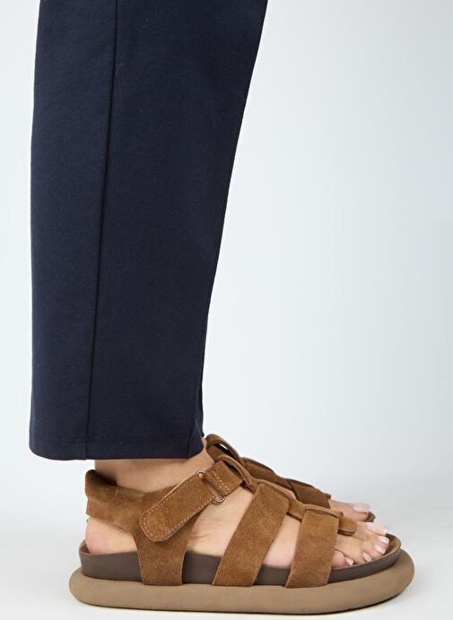 Manijero Capra Kadın Hakiki Deri Atkılı Cırtlı Taba Sandalet - Görsel 5