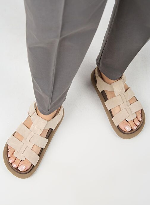 Manijero Capra Kadın Hakiki Deri Atkılı Cırtlı Bej Sandalet - Görsel 9