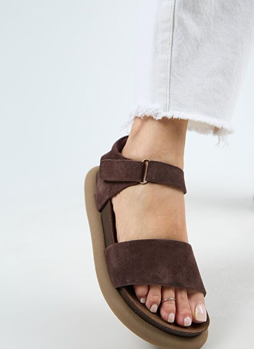 Manijero Bronx Kadın Hakiki Deri Atkılı Cırtlı Açık Kahve Sandalet - Görsel 6