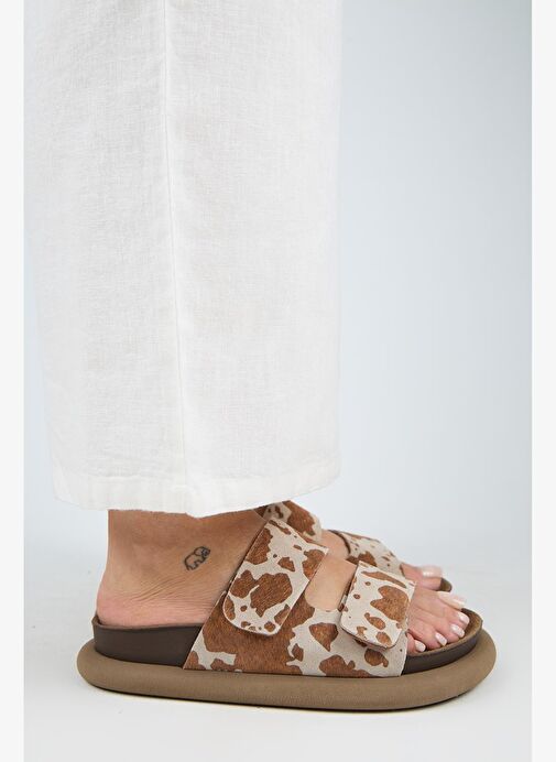 Manijero Nagual Lillo Kadın Hakiki Deri Çift Cırtlı Taba Benekli Terlik - Görsel 2