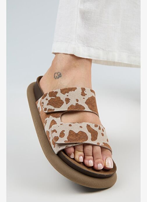 Manijero Nagual Lillo Kadın Hakiki Deri Çift Cırtlı Taba Benekli Terlik - Görsel 3