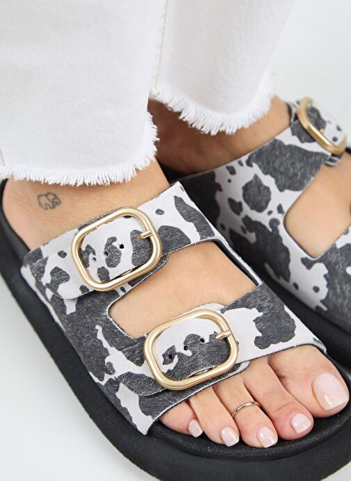 Manijero Nagual Lavanda Kadın Hakiki Deri Çift Tokalı Siyah Benekli Terlik - Görsel 5