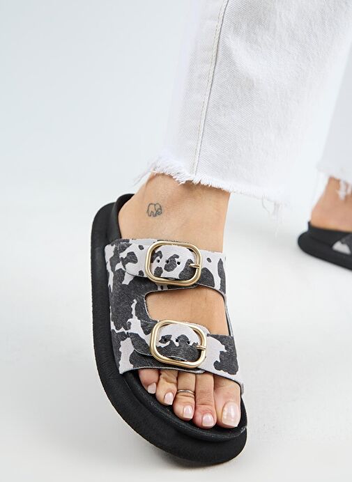 Manijero Nagual Lavanda Kadın Hakiki Deri Çift Tokalı Siyah Benekli Terlik - Görsel 6