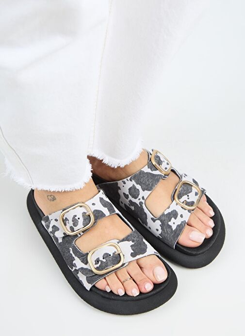 Manijero Nagual Lavanda Kadın Hakiki Deri Çift Tokalı Siyah Benekli Terlik - Görsel 4