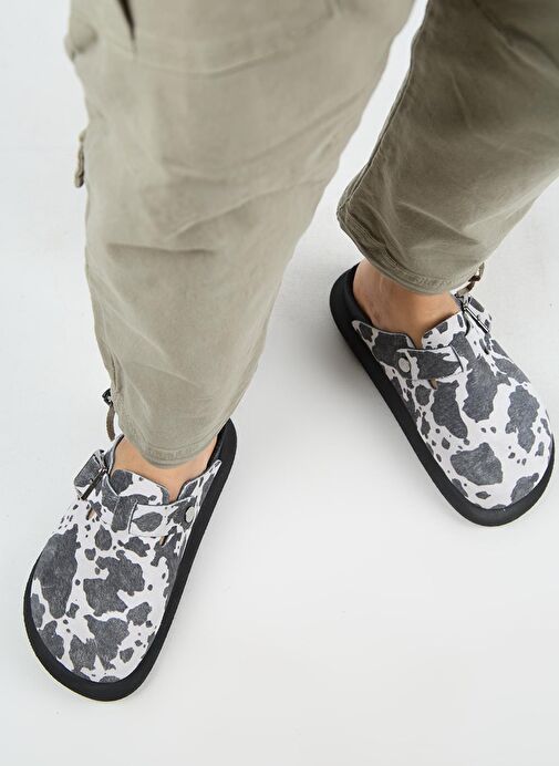 Manijero Naguall Zeta Kadın Deri Hakiki Deri Kemerli Tokalı Sabo Siyah Benekli Terlik - Görsel 9