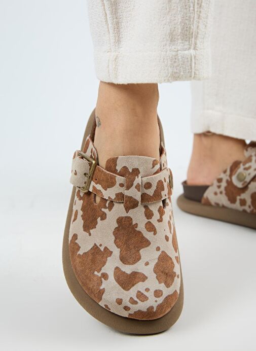 Manijero Naguall Zeta Kadın Deri Hakiki Deri Kemerli Tokalı Sabo Taba Benekli Terlik - Görsel 6