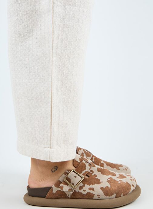 Manijero Naguall Zeta Kadın Deri Hakiki Deri Kemerli Tokalı Sabo Taba Benekli Terlik - Görsel 2