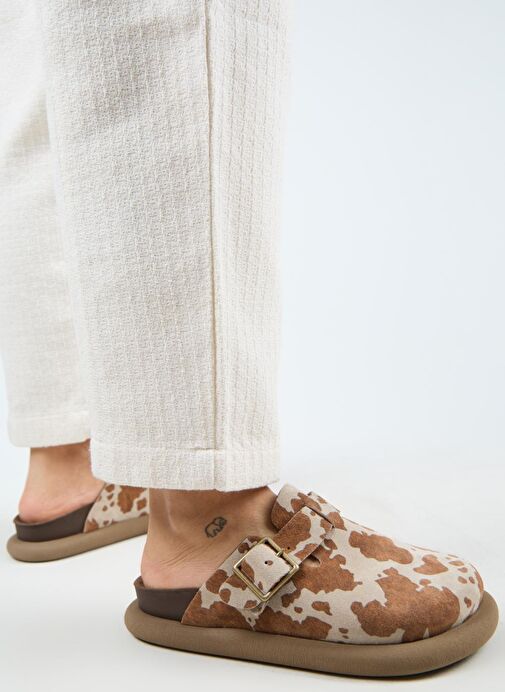 Manijero Naguall Zeta Kadın Deri Hakiki Deri Kemerli Tokalı Sabo Taba Benekli Terlik - Görsel 7