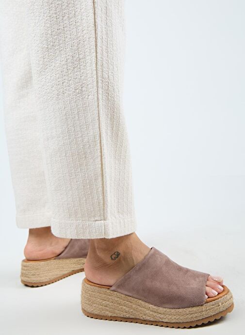 Manijero Francis Kadın Hakiki Deri Düz Tek Bantlı Espadril Vizon Terlik - Görsel 4