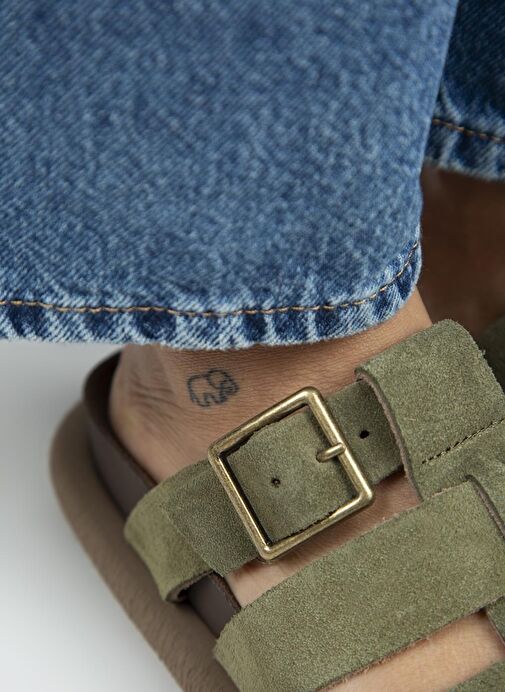 Manijero (Hicks) Kadın Hakiki Deri Tokalı Bantlı Haki Terlik - Görsel 4