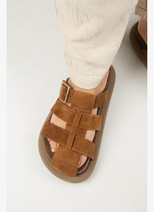 Manijero Brancato Kadın Hakiki Deri Tokalı Bantlı Sabo Taba Terlik - Görsel 9