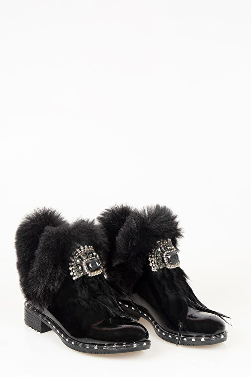 Suni Kürk Aksesuar Detaylı Kadın Bot Siyah Rugan - Görsel 5