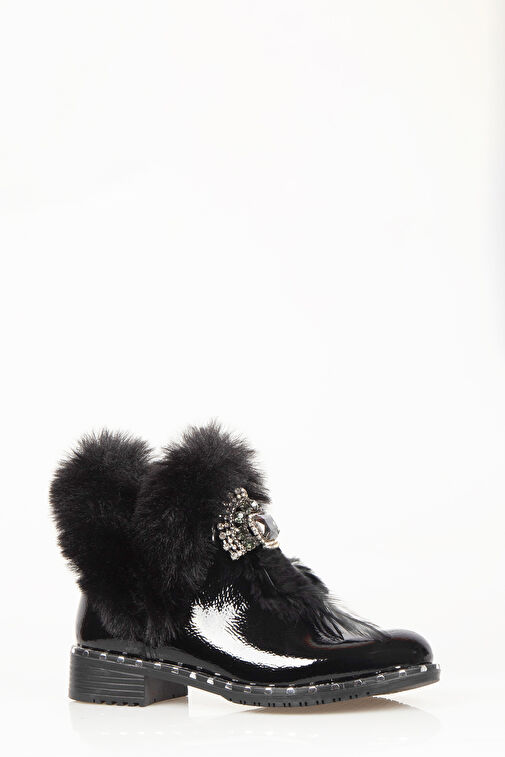 Suni Kürk Aksesuar Detaylı Kadın Bot Siyah Rugan - Görsel 3