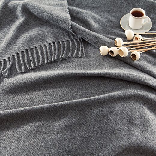 Linens Remedy Akrilik Throw Gri 2
