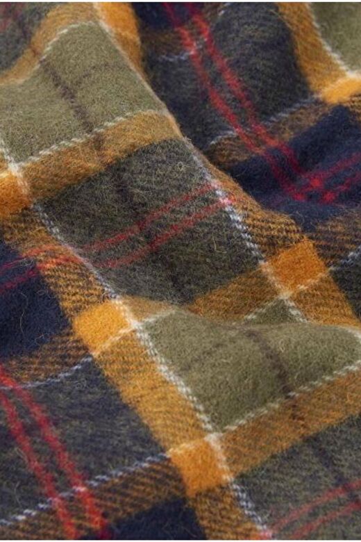 Barbour Unisex Tartan Yün Atkı (%100 Lambswool) GN31 Green/Navy/Red 3