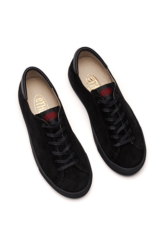 Capital Sneaker 4