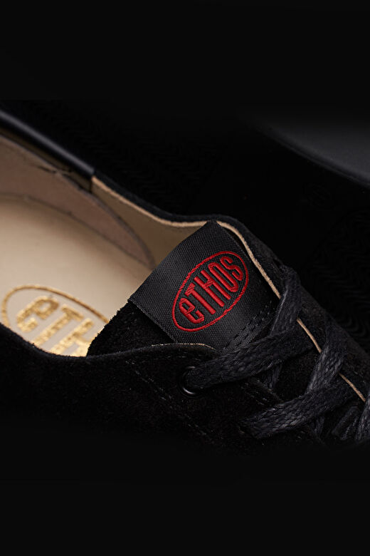 Capital Sneaker 3