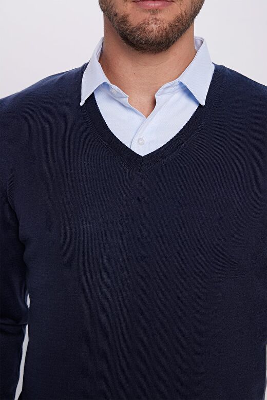 Erkek Slim Fit Dar Kesim Yumuşak Dokulu Tüylenmeyen Lacivert V Yaka Triko Kazak 4
