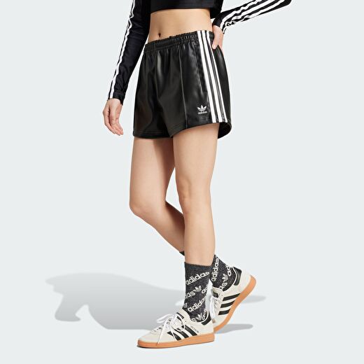 adidas IY7320 PLEATHER SHORTS Kadın Şort 1