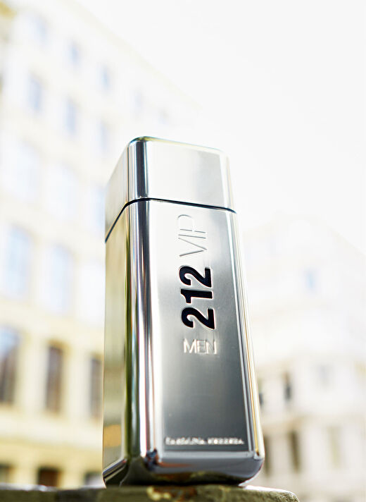 Carolina Herrera 212 Vip Men EDT 100 ml  Parfüm 3