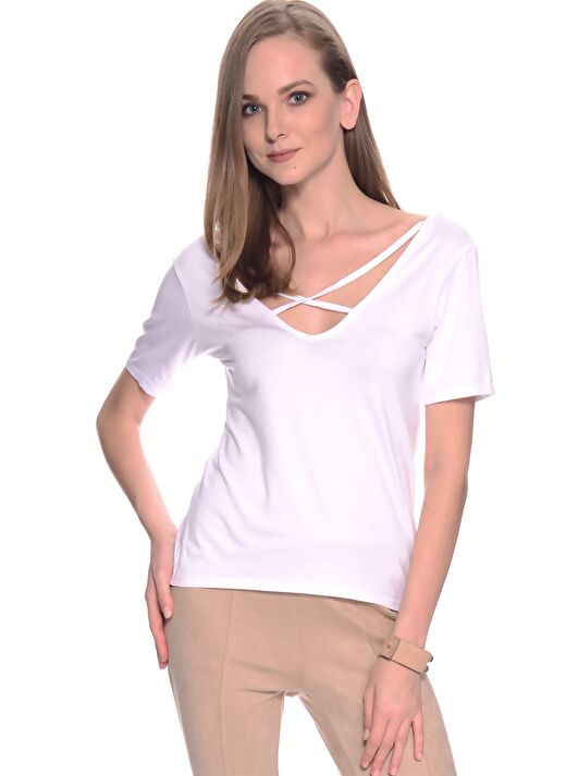 Missguided V Yaka Kısa Kollu Normal Kesim Beyaz Kadın T-Shirt  1