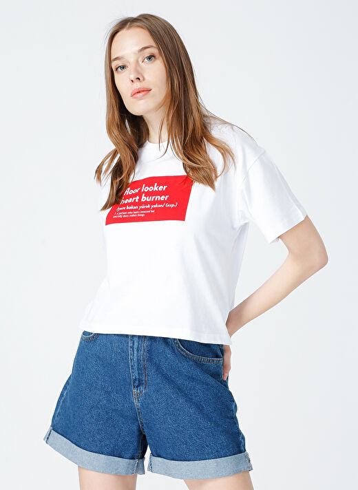 Beyaz Kadın Bisiklet Yaka Baskılı T-Shirt 1