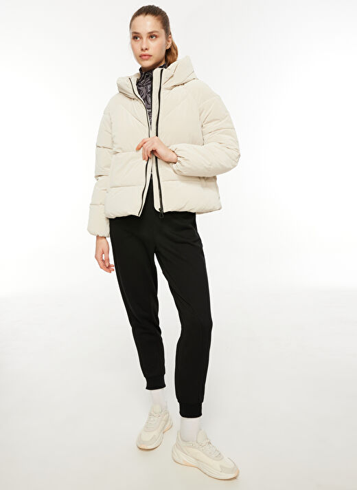 Only Krem Kadın Kapüşon Yaka Mont 15318451 ONLECE PUFFER JACKET CS OTW  2