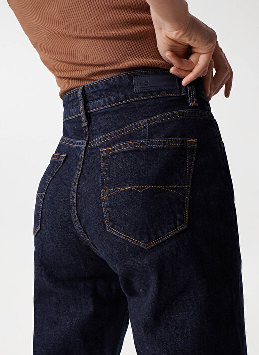Mavi Kadın Dar Paça Yüksek Bel Mom Fit Denim Pantolon 21004611 3