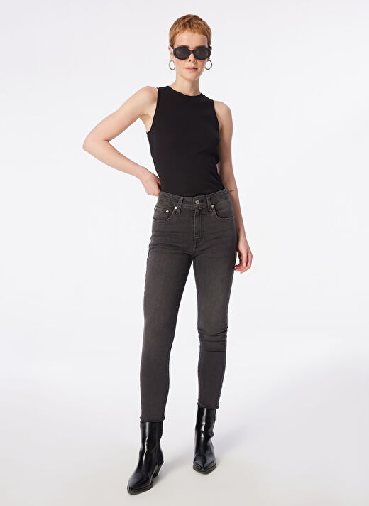Levis 721 FLYING INTO THE Yüksek Bel Skinny Fit Siyah Kadın Denim Pantolon 1