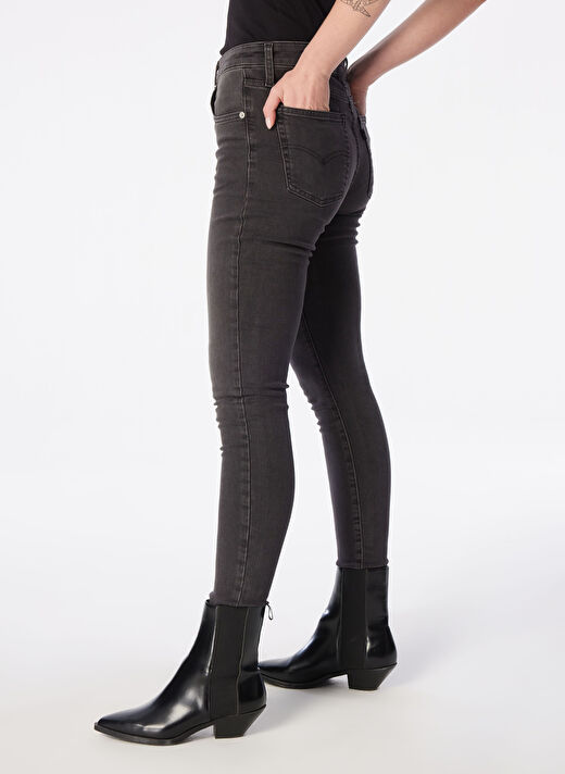 Levis 721 FLYING INTO THE Yüksek Bel Skinny Fit Siyah Kadın Denim Pantolon 4