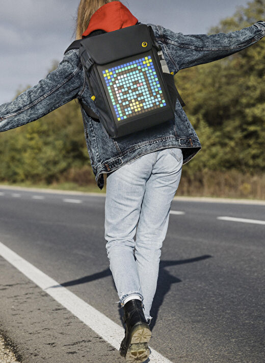 Divoom Pixoo Backpack M Siyah Piksel Led Ekranlı Sırt Çantası 4