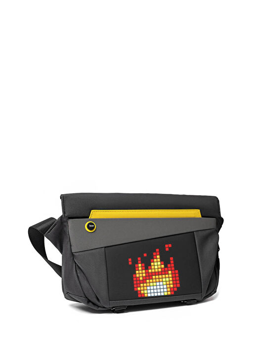 Divoom Pixoo Slingbag-V 16x16 Piksel Led Ekranlı Postacı Çantası 2