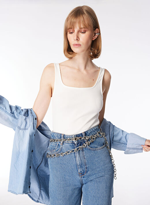 E 4.0 Design Studio x Fabrika U Yaka Düz Beyaz Kadın Bluz F4SL-BLZ W34 1
