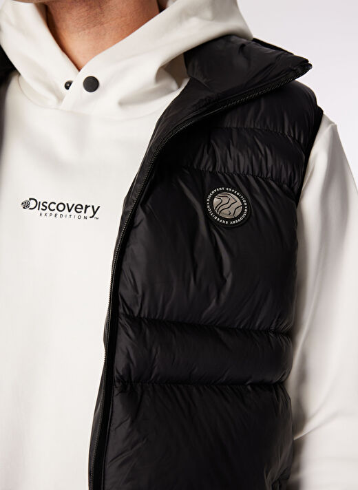 Discovery Expedition Siyah Erkek Kapüşonlu Normal Kalıp Puffer Yelek D4WM-YLK3323 4