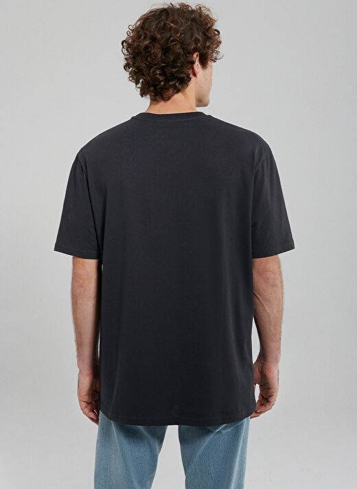 Mavi Bisiklet Yaka Baskılı Siyah Erkek T-Shirt M0611711-900_MAVİ LOGO TİŞÖRT 4