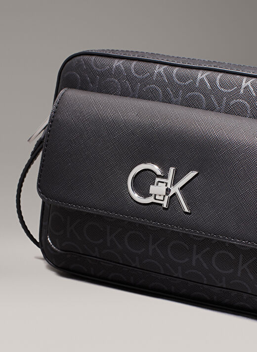 Calvin Klein Siyah Kadın 20x15,5x5 cm Çapraz Çanta K60K6126760GM 2
