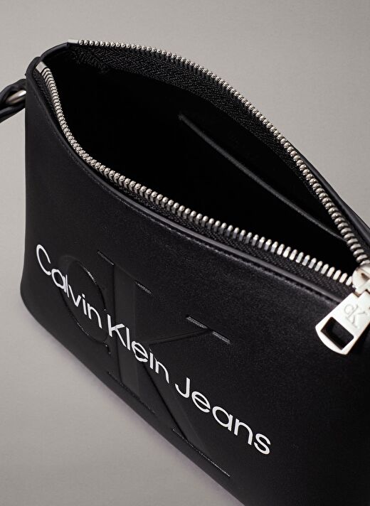 Calvin Klein Siyah Kadın 21x14,5x8 cm Çapraz Çanta K60K6127030GQ 2
