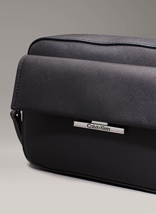 Calvin Klein Siyah Kadın 20,5x14x5,5 cm Çapraz Çanta K60K612564BEH 2
