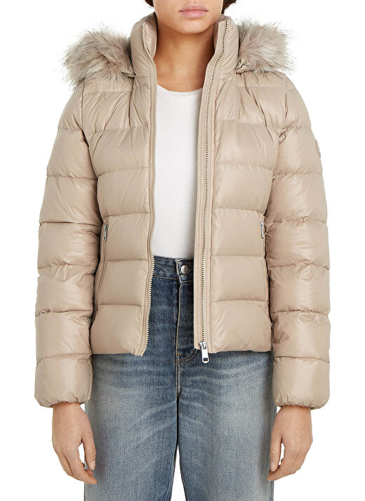 Tommy Hilfiger Bej Kadın Dik Yaka Standart Fit Puffer Mont GLOSS DOWN TYRA JKT WITH FUR 1