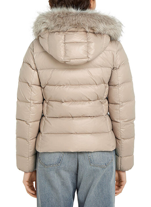 Tommy Hilfiger Bej Kadın Dik Yaka Standart Fit Puffer Mont GLOSS DOWN TYRA JKT WITH FUR 3