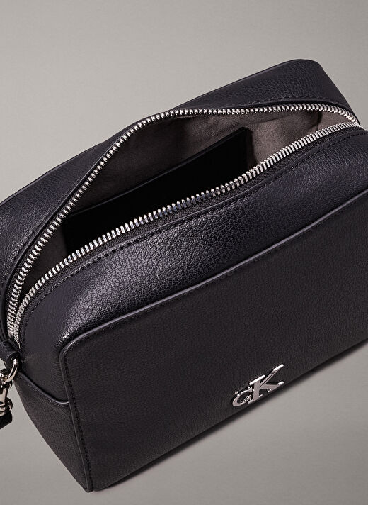 Calvin Klein Siyah Kadın 18x12x6 cm Çapraz Çanta K60K612719BEH 2