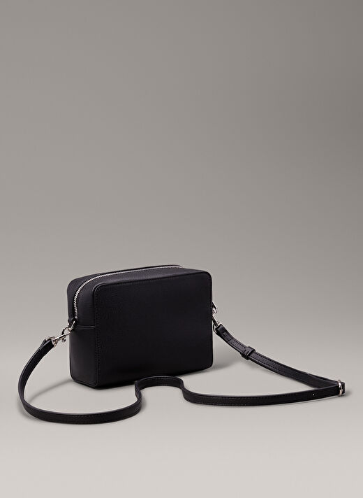 Calvin Klein Siyah Kadın 18x12x6 cm Çapraz Çanta K60K612719BEH 4