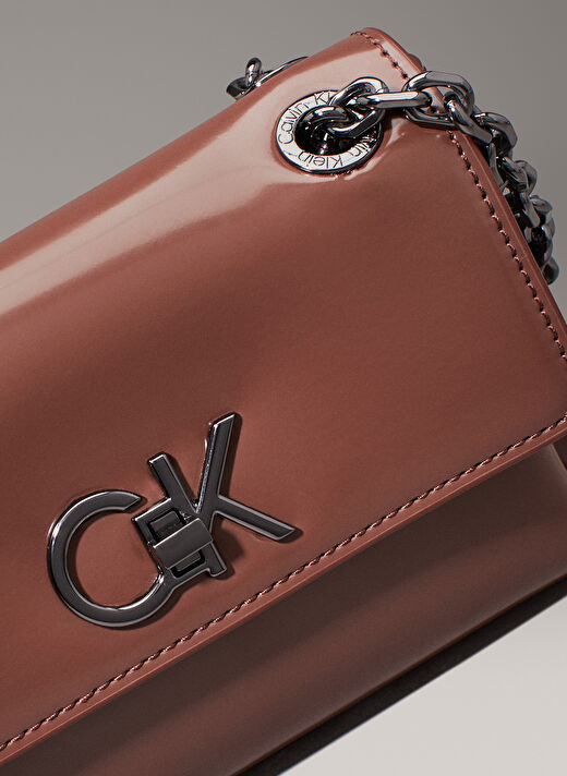 Calvin Klein Kahve Kadın 16,5x12x5 cm Omuz Çantası K60K612558HJM  2