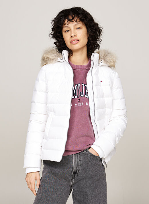 Tommy Jeans Beyaz Kadın Dik Yaka Standart Fit Puffer Mont TJW BASIC HOODED DOWN JACKET EXT 2