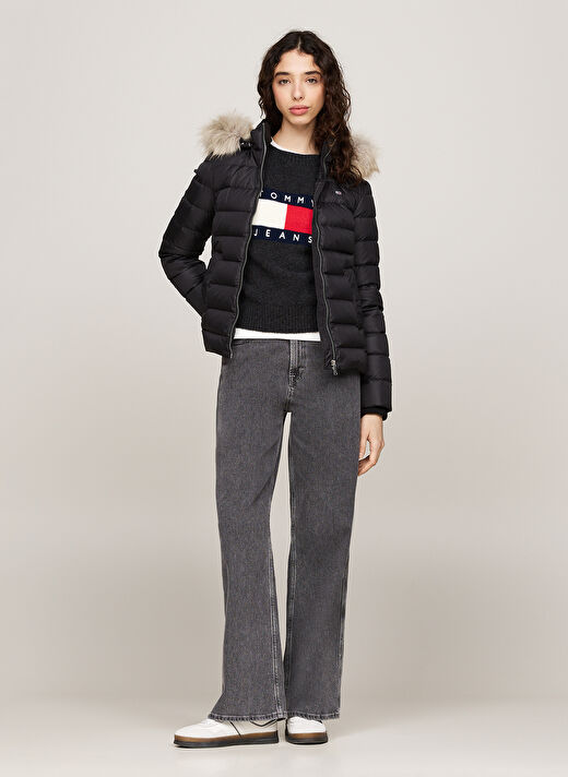 Tommy Jeans Siyah Kadın Dik Yaka Standart Fit Puffer Mont TJW BASIC HOODED DOWN JACKET EXT 1