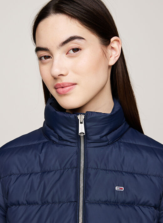 Tommy Jeans Lacivert Kadın Dik Yaka Standart Fit Puffer Mont TJW BASIC HOODED DOWN JACKET EXT 3